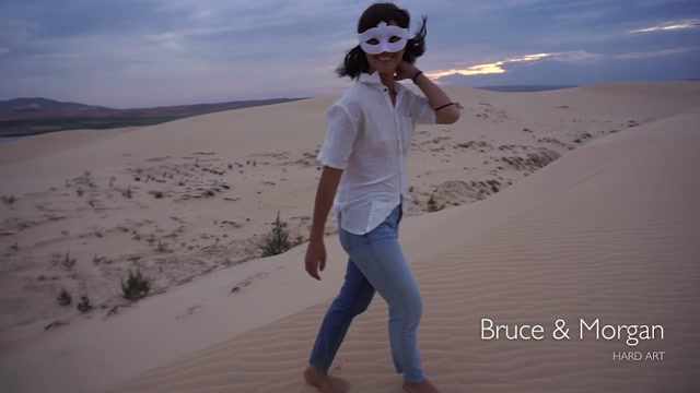 BruceAndMorgan_presents_Bruce___Morgan_in_thirsty_morgan_in_the_desert.mp4.00005.jpg