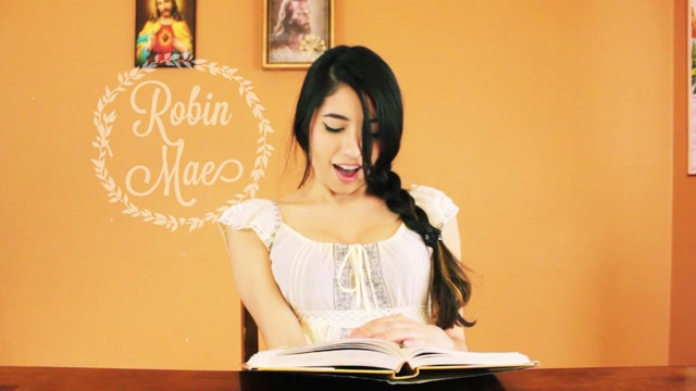 Robin_Mae_in_Story_Time.m4v.00007.jpg