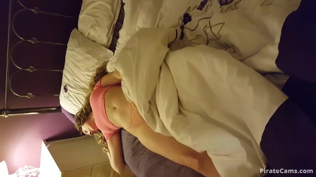 ManyVids_Webcams_Video_presents_Girl_Brook_Logan_in_Tipsy_Blowjob.mp4.00015.jpg