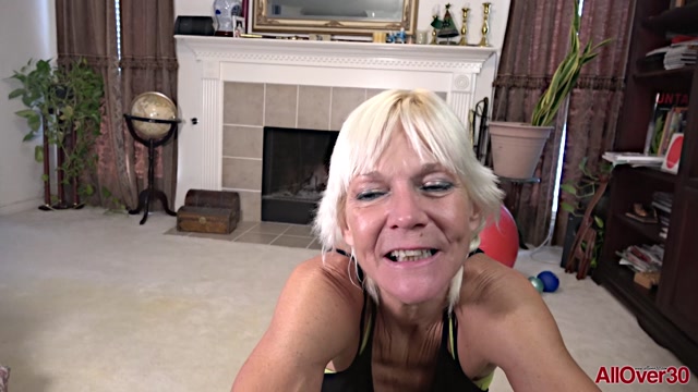 Allover30_presents_Mimi_Smith_55_years_old_9_to_5_Ladies_-_30.10.2018.mp4.00002.jpg