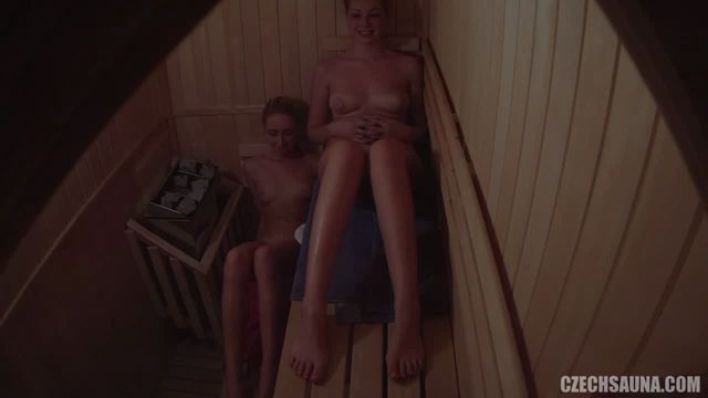 Voyeur_czech_sauna_hot_blondes.wmv.00005.jpg