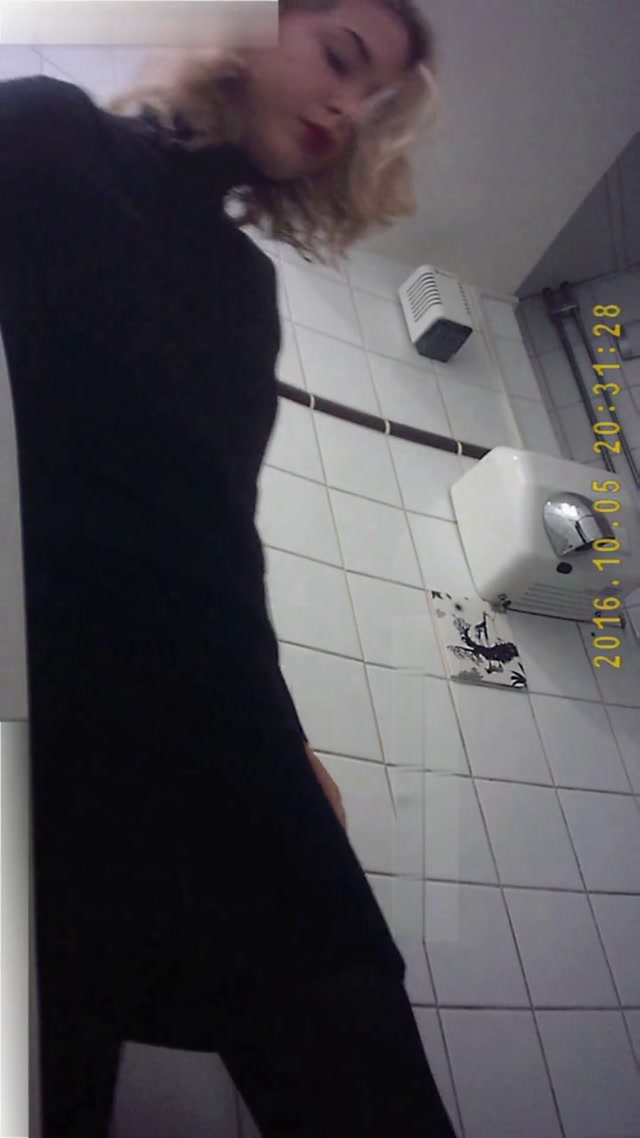 Hidden_camera_in_the_student_toilet_all_parts.mp4.00012.jpg