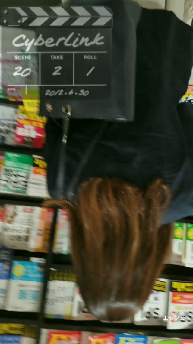 Voyeur_in_the_store_-_digi-tents_633_-_ma02.mp4.00010.jpg