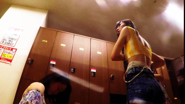 Voyeur_changing_room_-_shilugenyishivol14.mp4.00015.jpg