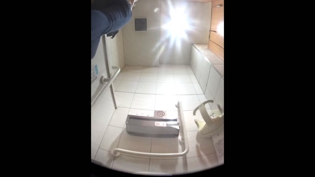 Voyeur_Toilet_-_ghz3jitaiwcpeep.mp4.00010.jpg