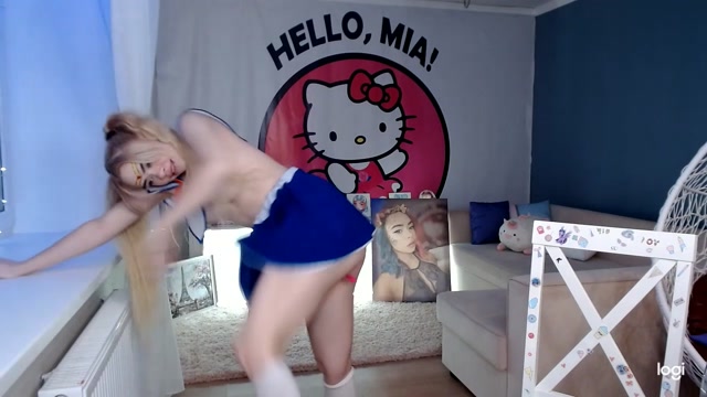 MiaMelon_-_Sailormoon_Dance.mp4.00007.jpg