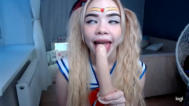 MiaMelon_-_Sailormoon_Sucking.mp4.00015.jpg