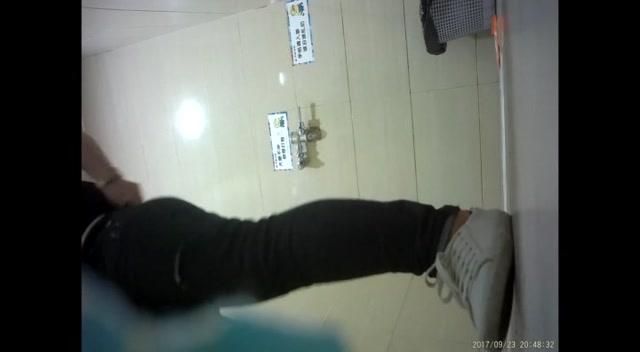 Uncensored_China_Airport_Public_Facility_Toilet_Voyeur_15322626.mp4.00014.jpg