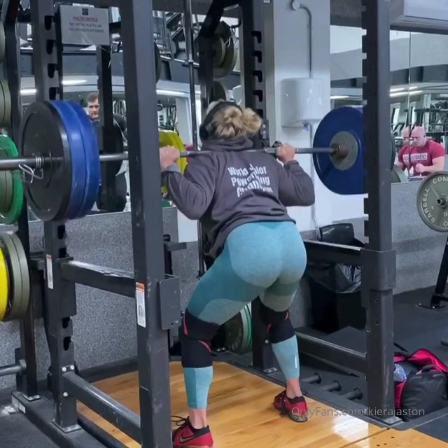 kierajaston-08-12-2019_110kg_x_30_reps._First_set_of_squats_from_today_s_legs.mp4.00006.jpg