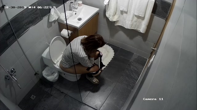 Watch Free Porno Online – Voyeur Home Toilet pee (MP4, FullHD, 1920×1080)