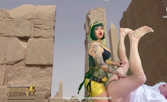 Mistress Cleopatra - Cleopatra pegs her Saudi Arabian bitch in the middle of the Sahara 00011