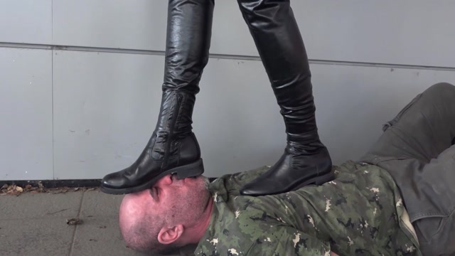 Crossing The Border - BRUTAL Domination, Beatdown And Trampling In Fashion High Boots 00015