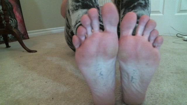 Foxylizrae - Clean My Dirty Smelly Feet 00011