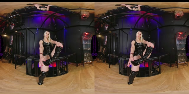 The English Mansion - Mistress Nikki Whiplash - Hard For My Boots - VR 00001