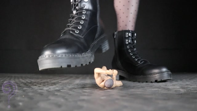 Goddess Clue - Giantess Boot Worship - HD 00015