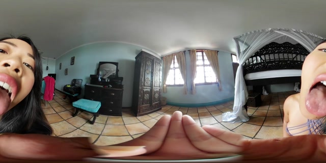 AstroDomina - VR360 - UNDER GIANTESS FEET 00010