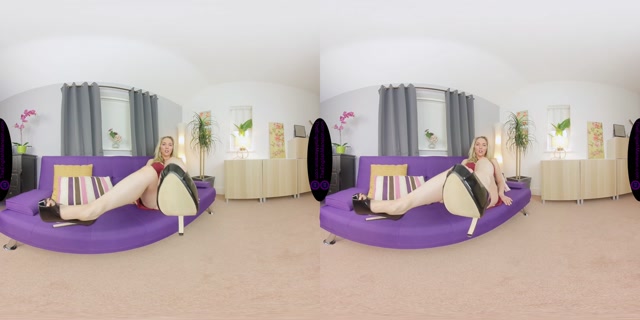 The English Mansion - Miss Eve Harper - Pleasure My Feet - VR 00002