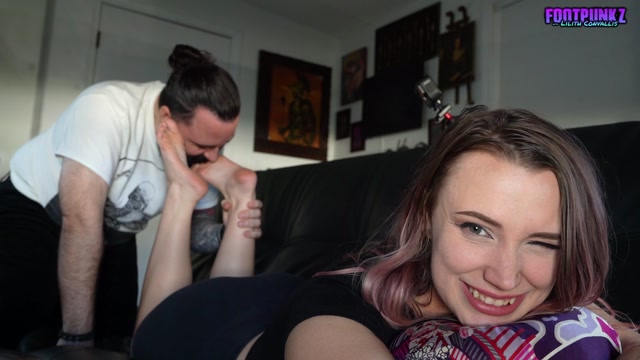 Cute Feet and Cumshots - Nerdy Gamer Girl Lilith First time Foot Worship _ Tickling 00011