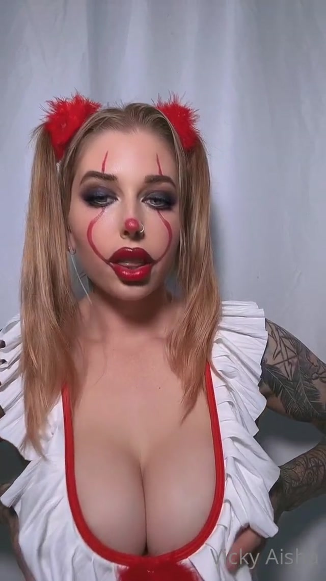 Vicky Aisha - Pennywise Cosplay Sextape Video Leaked  00001