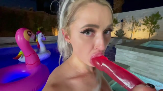 alliedawson19, kylietaylorxo - GG by the Pool 00004