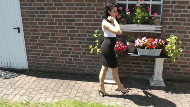 Boot Heel Worship Cbt Humiliation - Lady Katharina - Lady Katharina In The Garden 00008