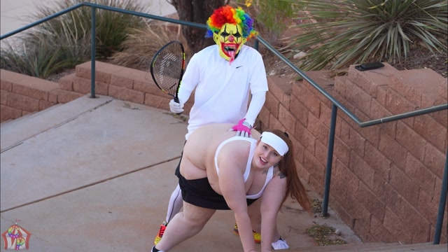 GIbbyTheClown – Gibby Federer Fucks Mia & Cali Caliente – $15.99 (Premium user request) 00011