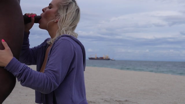 TyroneLovePOV - BLOW JOB Public Beach BBC Slimthick Vic 00012