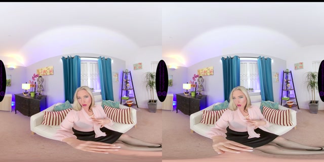 The English Mansion - Miss Eve Harper - MILF Masturbation Lesson - VR 00007