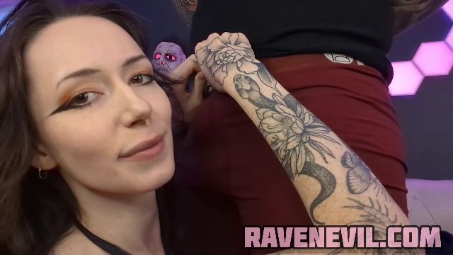 Raven Evil - BLOWJOB BITCH 4.0 - CUM ON SOLES 00000