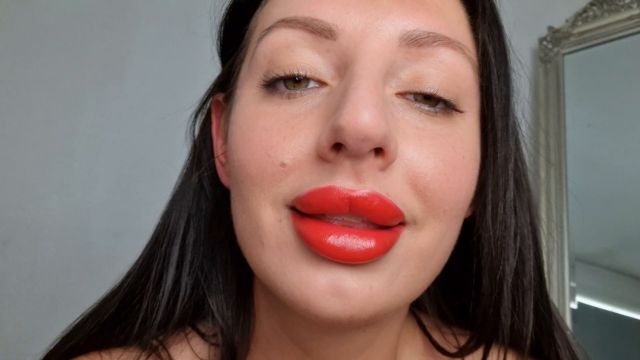 Tattooed Temptress - Red Lips Vs Black Lips 00002