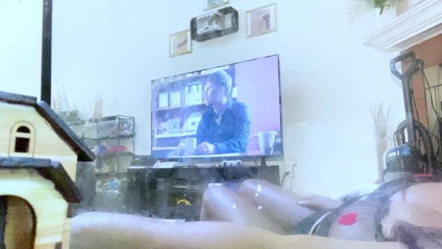 MXDominionakaCrushGoddess Clips Tiny Human Watching Tv With Giantess Pov 00007