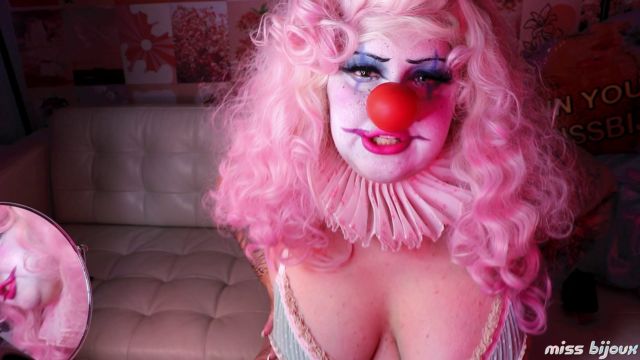 Mistress Bijoux - Clown HATES Tiny Cocks 00007