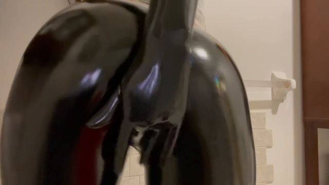 Shiny PVC and latex touching and rubbing with sounds 00015