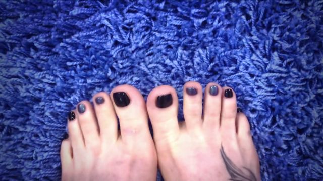 The Goldy Rush - Toes Feet Freshly Pedicured Toenails And Foot Jewelry Joi - MISTRESS MISHA GOLDY - RUSSIANBEAUTY 00000