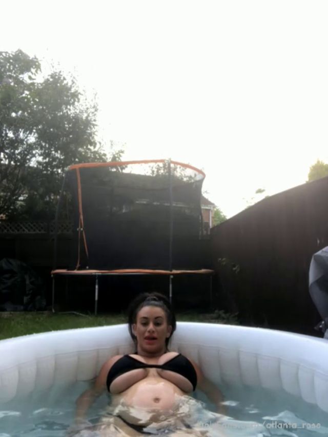 ella_edwards-29-07-2020-612336373-Stream started at 07292020 0701 pm Hot tub fun The more u tip th 00006