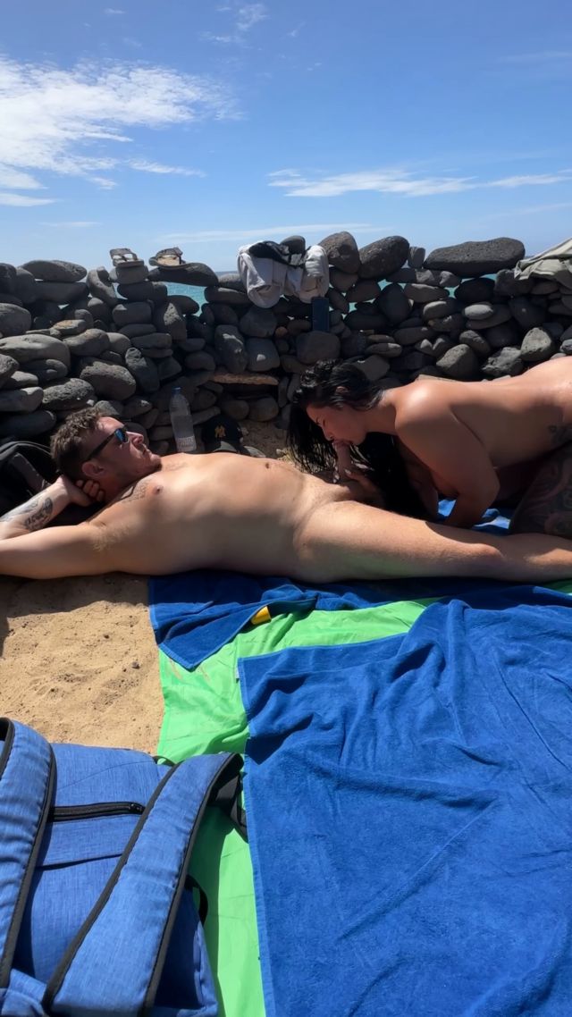 MrBritainX Queeniegee Sucks Us Both At The Nudist Beach 00000