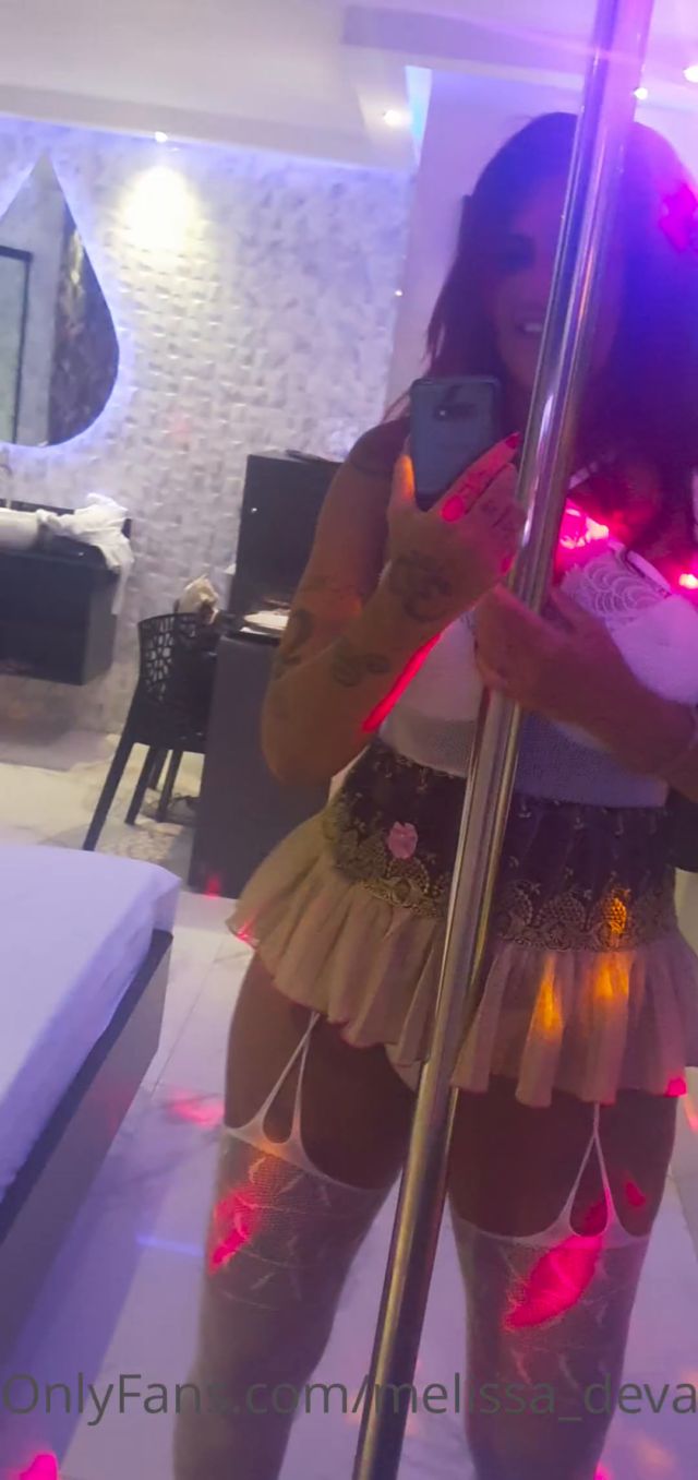 melissadevassa - 2021-12-19 O que acham da minha dana Comentem se querem mais videos assim 00011